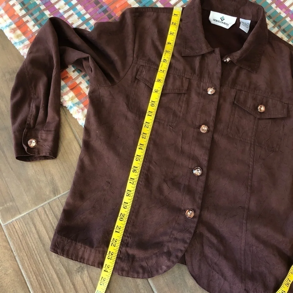 Button Down Erin London Size Medium - Picture 7 of 12